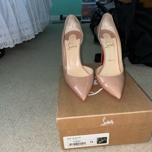 Christian Louboutin Iriza 100mm pumps. Size 39. Nude.